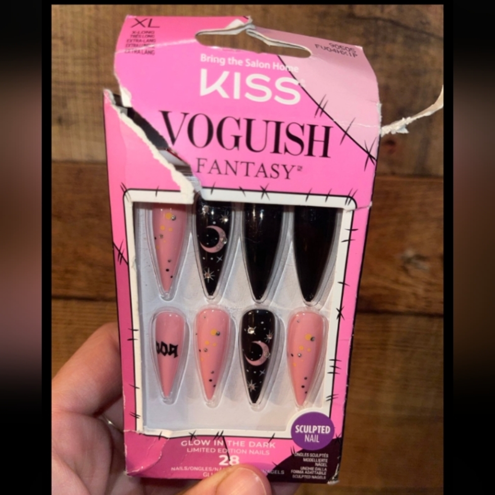 SOLD Kiss Voguish pink moon coffin press on nails